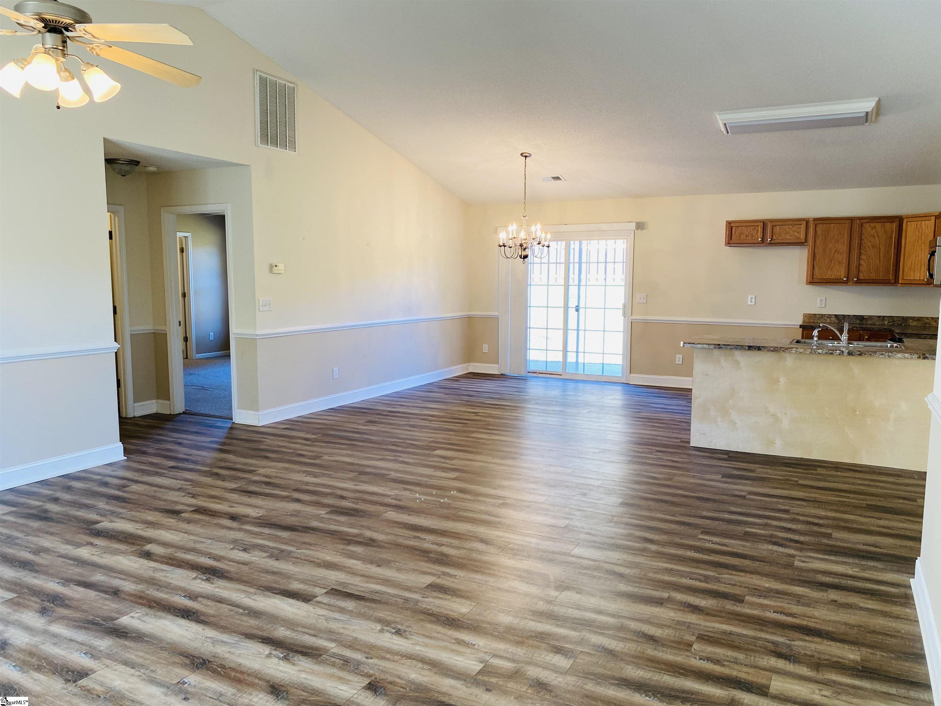 705 Briarstone Circle Inman, SC 29349 - Photo 4 of 21