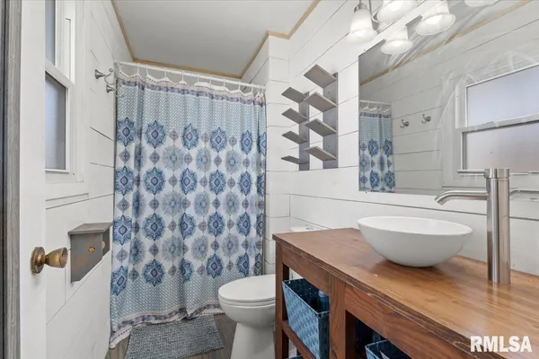 $225,000 | 201 Woodcrest Drive, Springfield, IL 62703