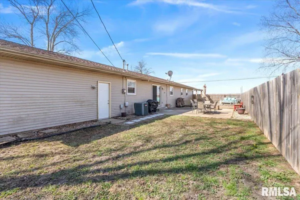 $225,000 | 201 Woodcrest Drive, Springfield, IL 62703