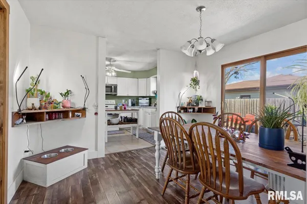 $225,000 | 201 Woodcrest Drive, Springfield, IL 62703