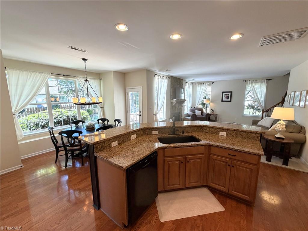 2971 Shady View Drive High Point, NC 27265 - Photo 5 of 45