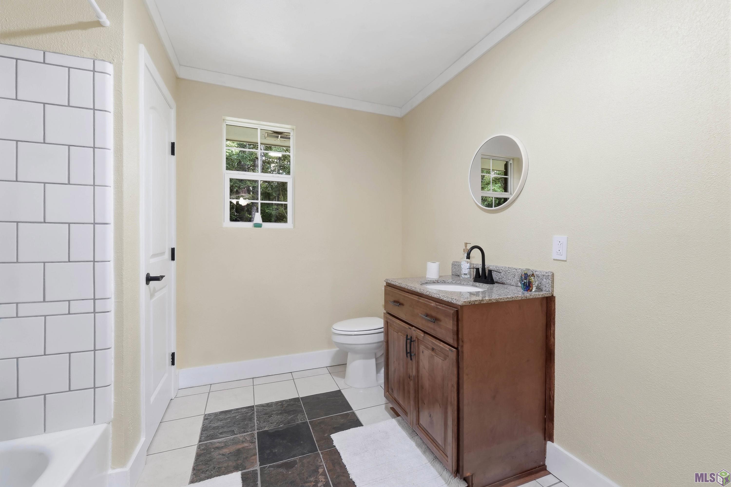 31276 Old River Road Denham Springs, LA 70726 - Photo 11 of 24 Gallery Image 11