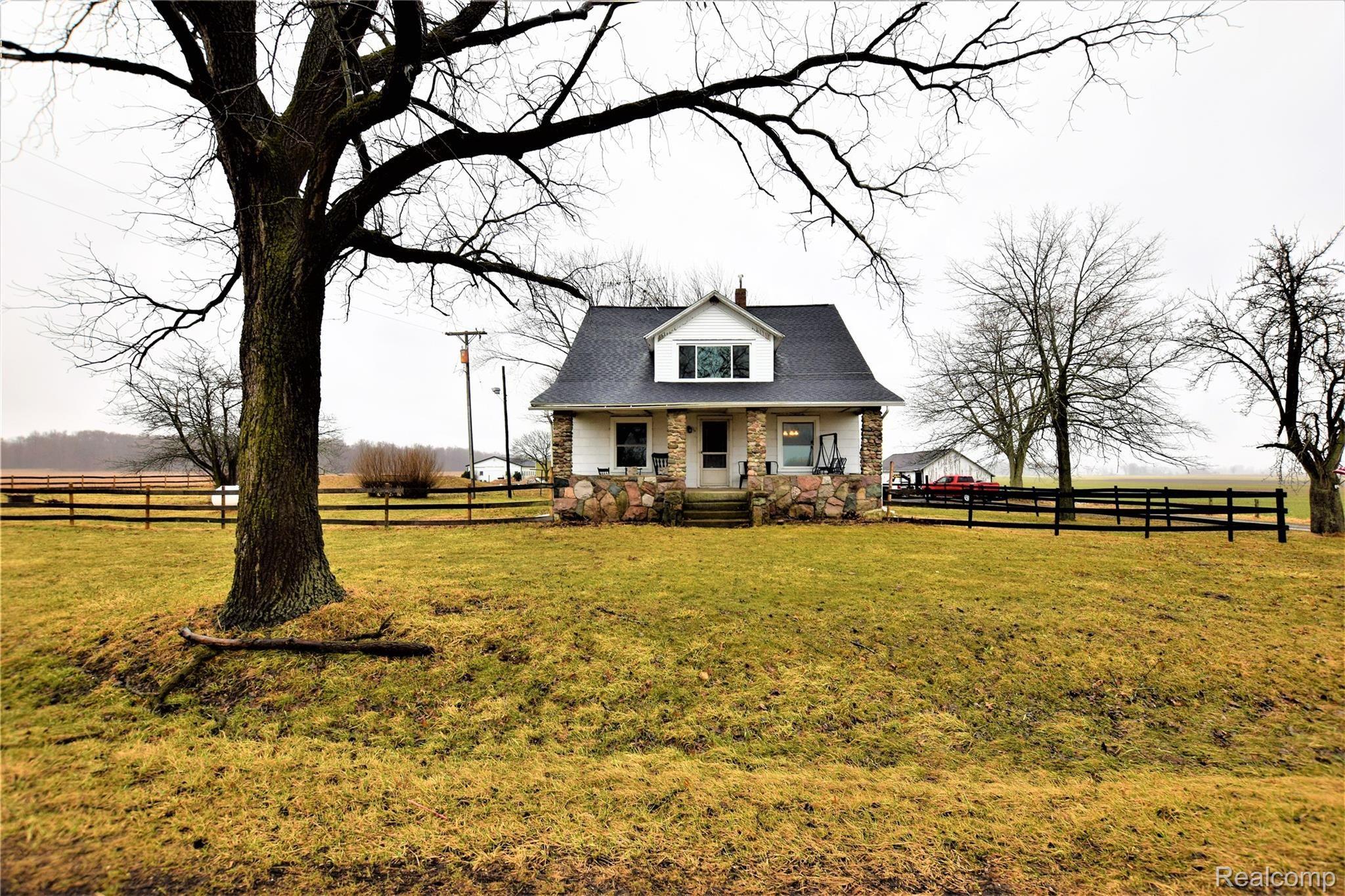 3186 East Howell Road Webberville, MI 48892 - Photo 1 of 21 DSC_0085 (2).JPG