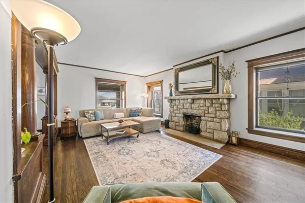 $350,000 | 611 West Maple Avenue, Independence, MO 64050