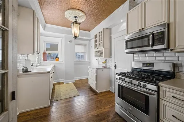 $350,000 | 611 West Maple Avenue, Independence, MO 64050