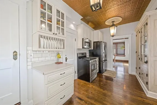 $350,000 | 611 West Maple Avenue, Independence, MO 64050