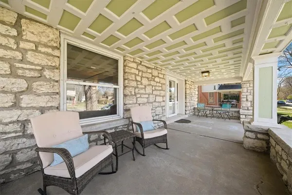 $350,000 | 611 West Maple Avenue, Independence, MO 64050