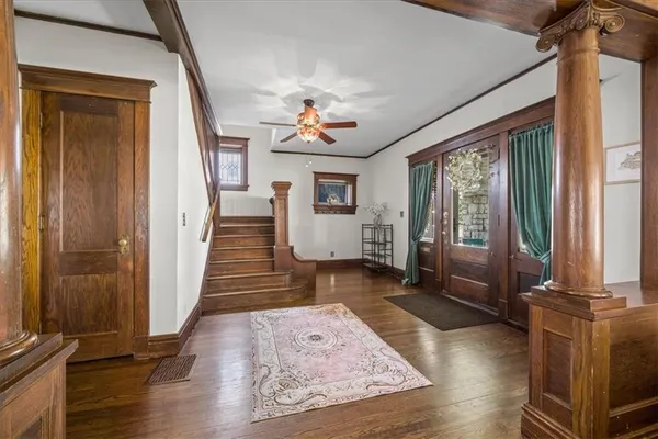 $350,000 | 611 West Maple Avenue, Independence, MO 64050