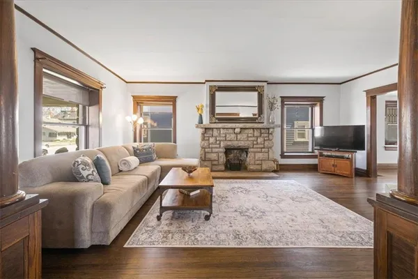 $350,000 | 611 West Maple Avenue, Independence, MO 64050