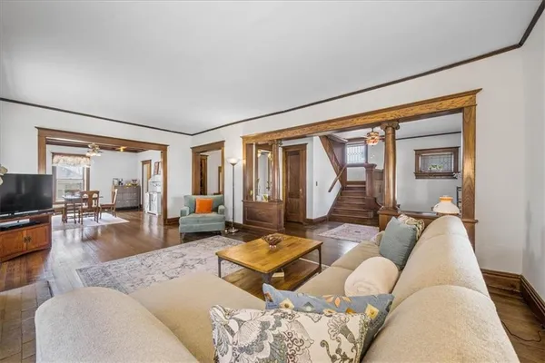 $350,000 | 611 West Maple Avenue, Independence, MO 64050