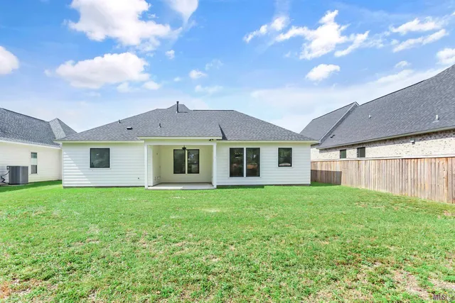 $343,600 | 5186 Black River Road, Darrow, LA 70725