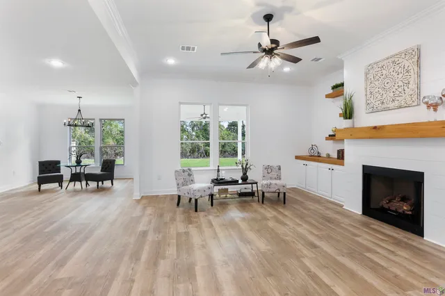 $343,600 | 5186 Black River Road, Darrow, LA 70725