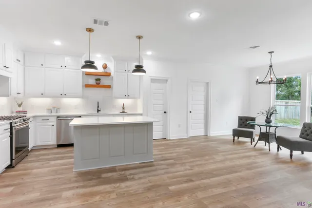 $343,600 | 5186 Black River Road, Darrow, LA 70725