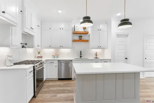 $343,600 | 5186 Black River Road, Darrow, LA 70725