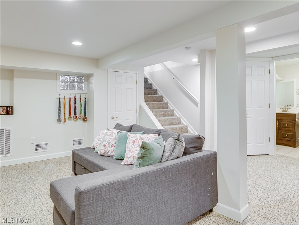 17321 Fernway Road Cleveland, OH 44120 - Photo 21 of 23 Gallery Image 21