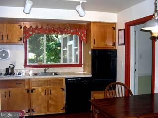 208 Ridgewood Road Media, PA 19063 - Photo 4 of 6