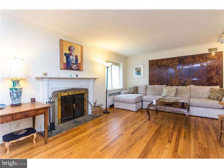 35 Llanberris Road Bala Cynwyd, PA 19004 - Photo 5 of 25 Living Room