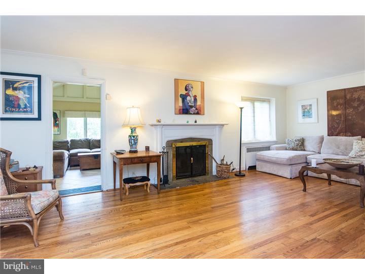 35 Llanberris Road Bala Cynwyd, PA 19004 - Photo 6 of 25 Living Room