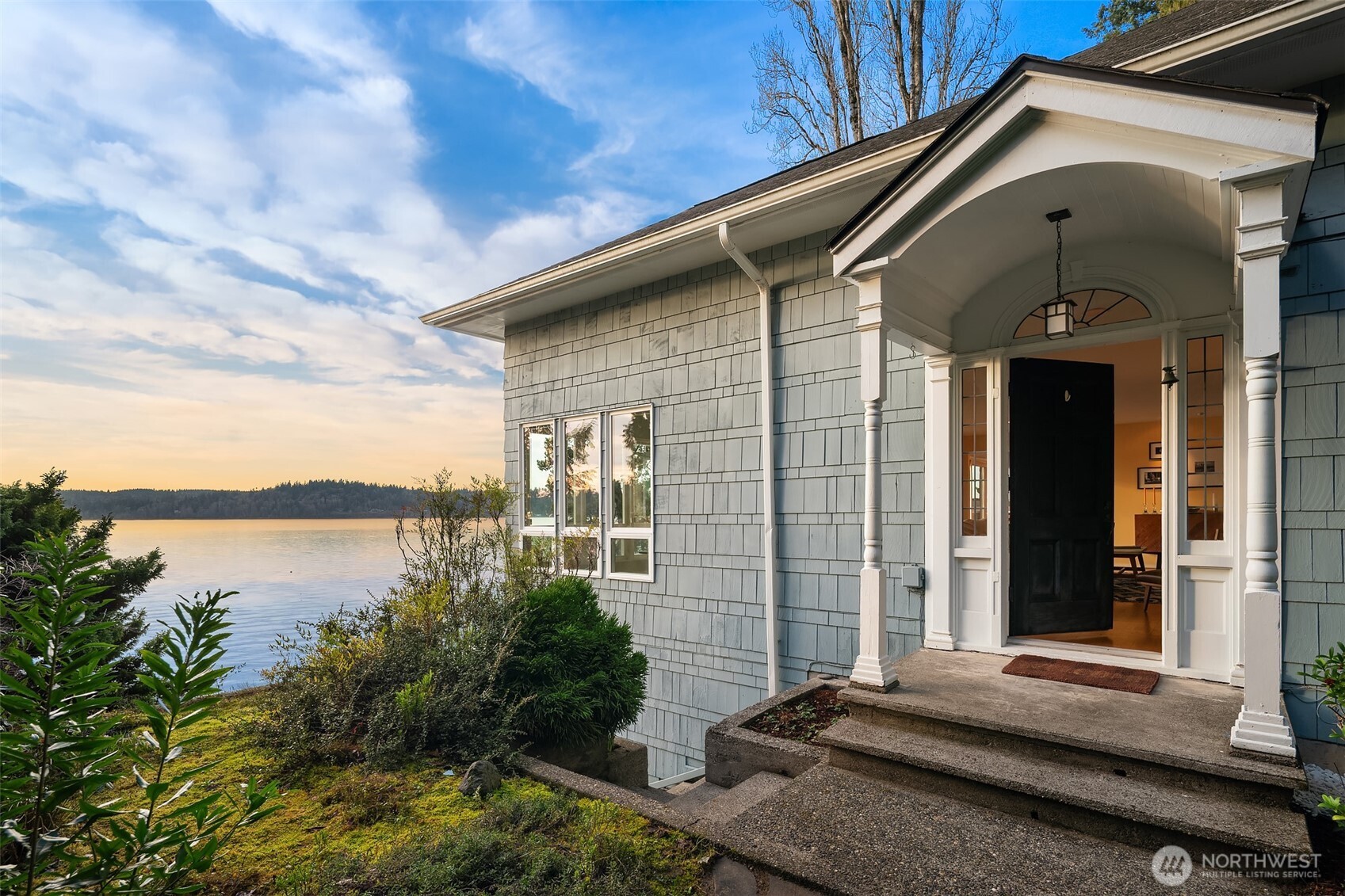 13415 Burma Road Southwest Vashon, WA 98070 - Photo 9 of 38 Gallery Image 9