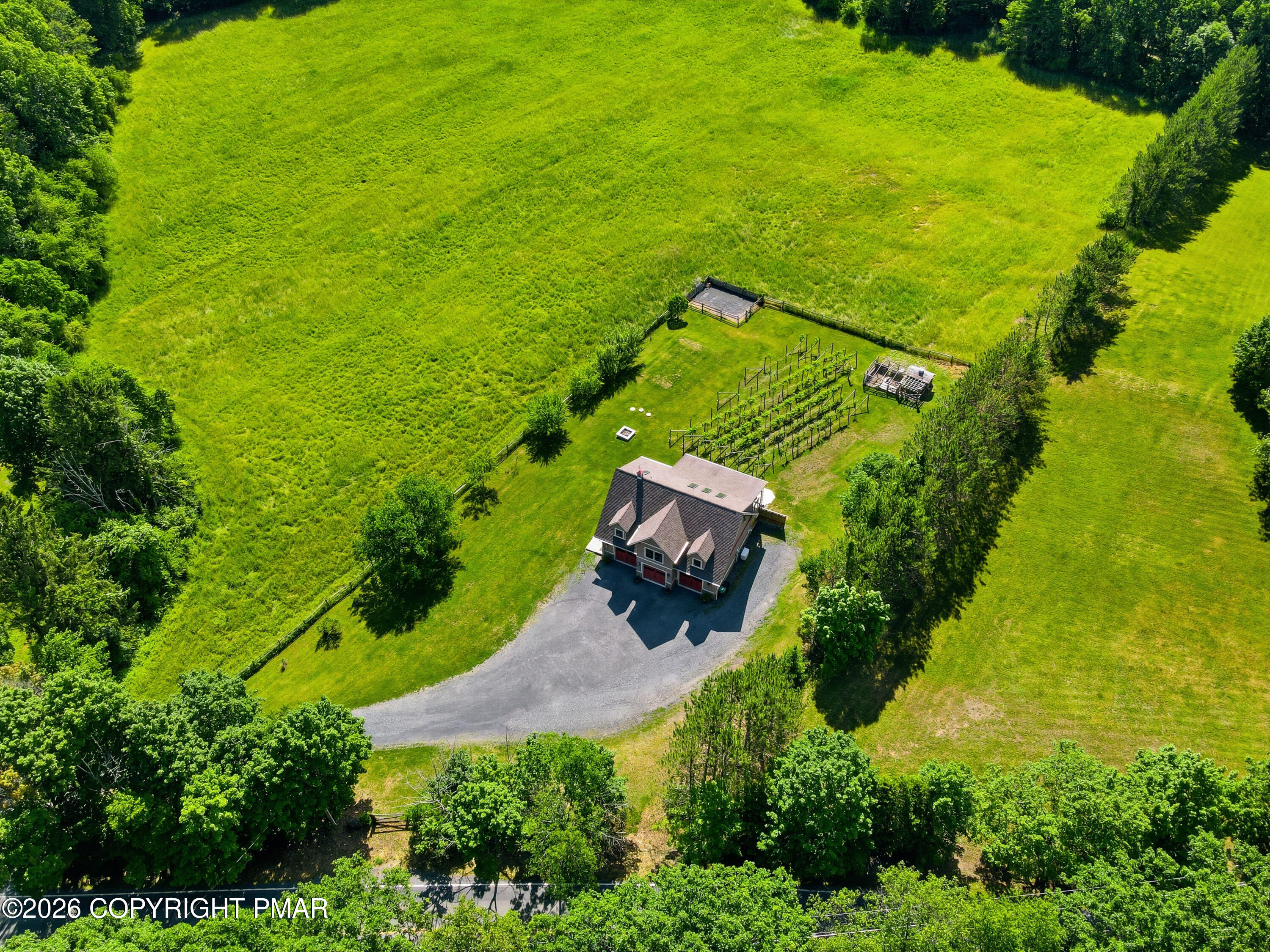 2432 Rimrock Drive Stroudsburg, PA 18360 - Photo 39 of 102 26-Photo-25