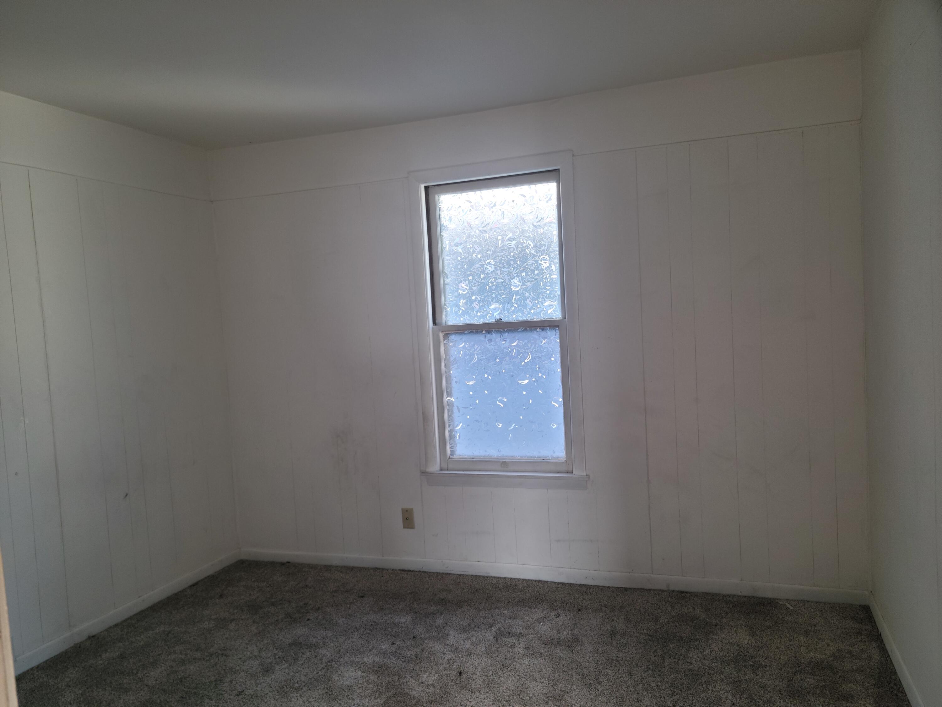 1630 Kearney Avenue Racine, WI 53405 - Photo 14 of 17 20241230_103207