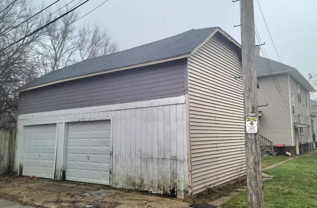 $204,900 | 1630 Kearney Avenue, Racine, WI 53405