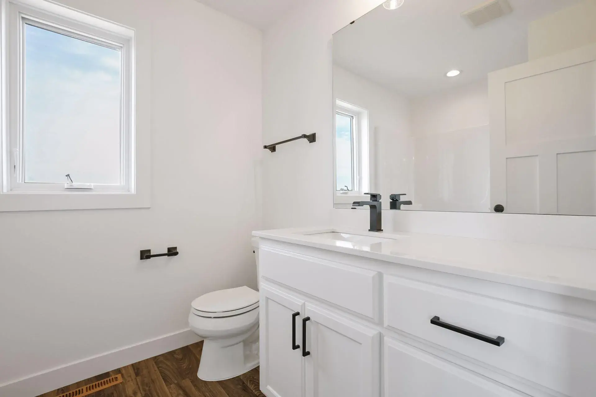 4928 Parkside Circle Eagan, MN 55123 - Photo 25 of 35