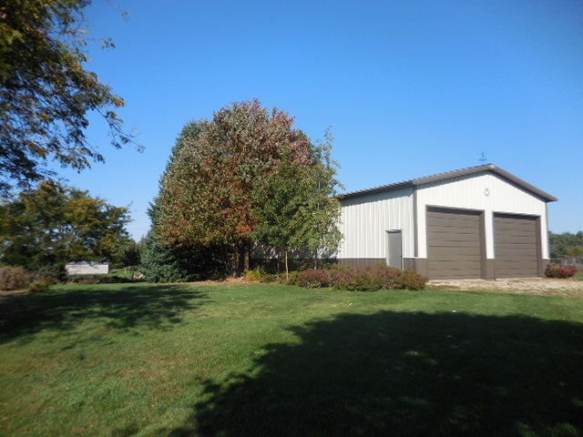 6843 Cemetery Road Rockford, IL 61101 - Photo 3 of 25 Gallery Image 3