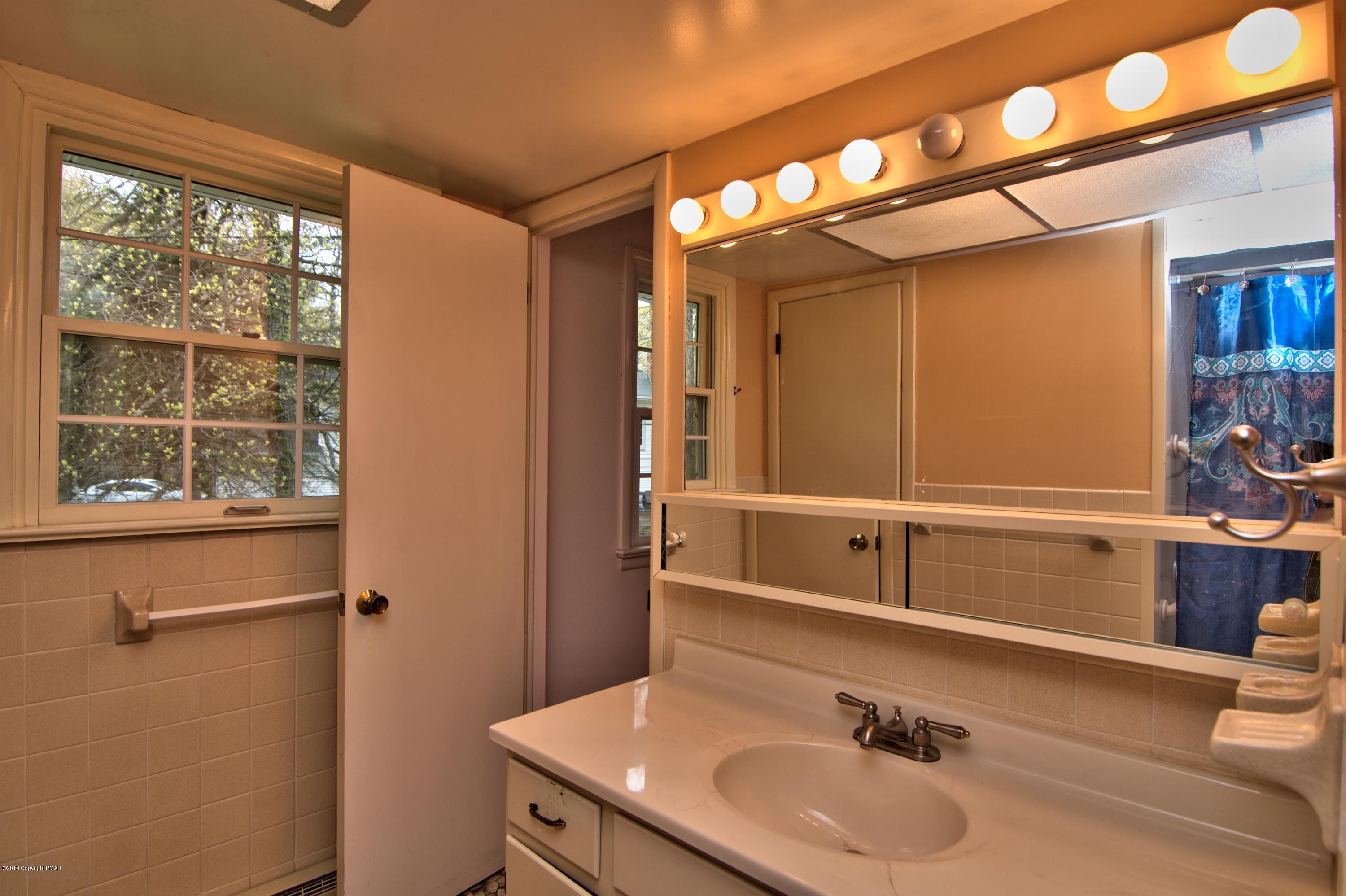 8510 Ridge Road Cresco, PA 18326 - Photo 28 of 83 Bath View 2