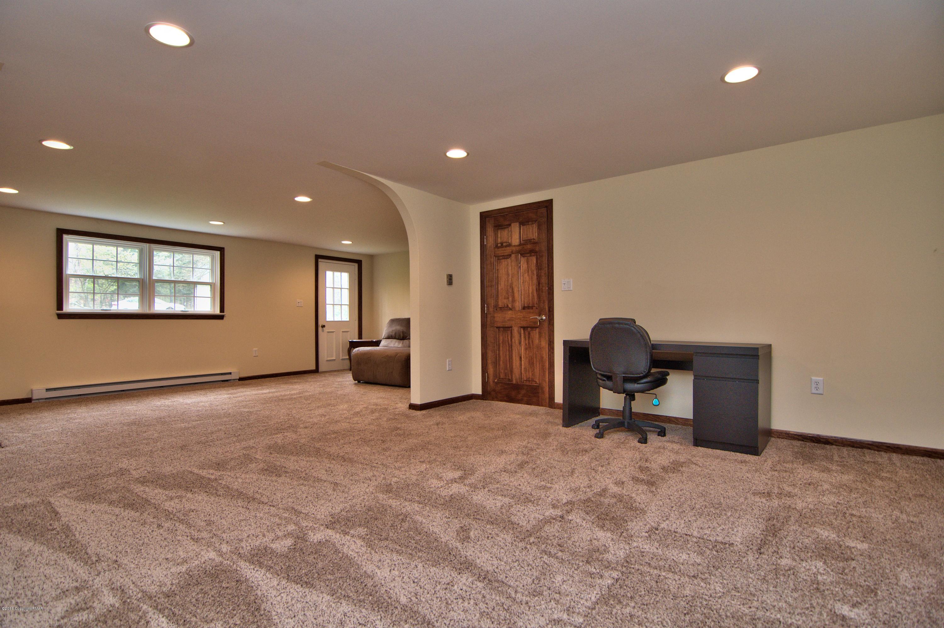 8510 Ridge Road Cresco, PA 18326 - Photo 33 of 83 Family Room View 4