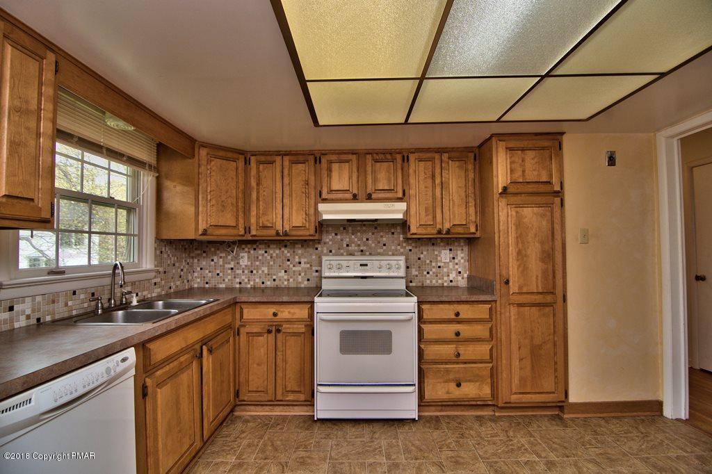 8510 Ridge Road Cresco, PA 18326 - Photo 48 of 83 Kitchen View 1