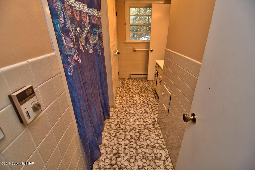 8510 Ridge Road Cresco, PA 18326 - Photo 56 of 83 Bath View 1