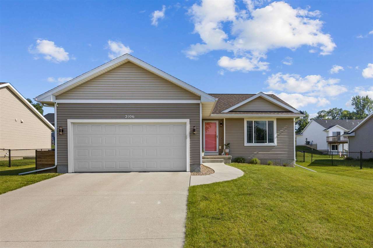 2106 Shady Grove Road Southwest Cedar Rapids, IA 52404 - Photo 1 of 30 Gallery Image 1