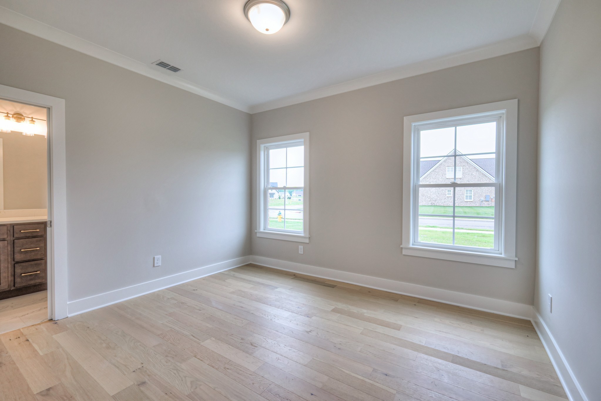 5536 Sinclair Street Murfreesboro, TN 37127 - Photo 20 of 46 an empty room with windows