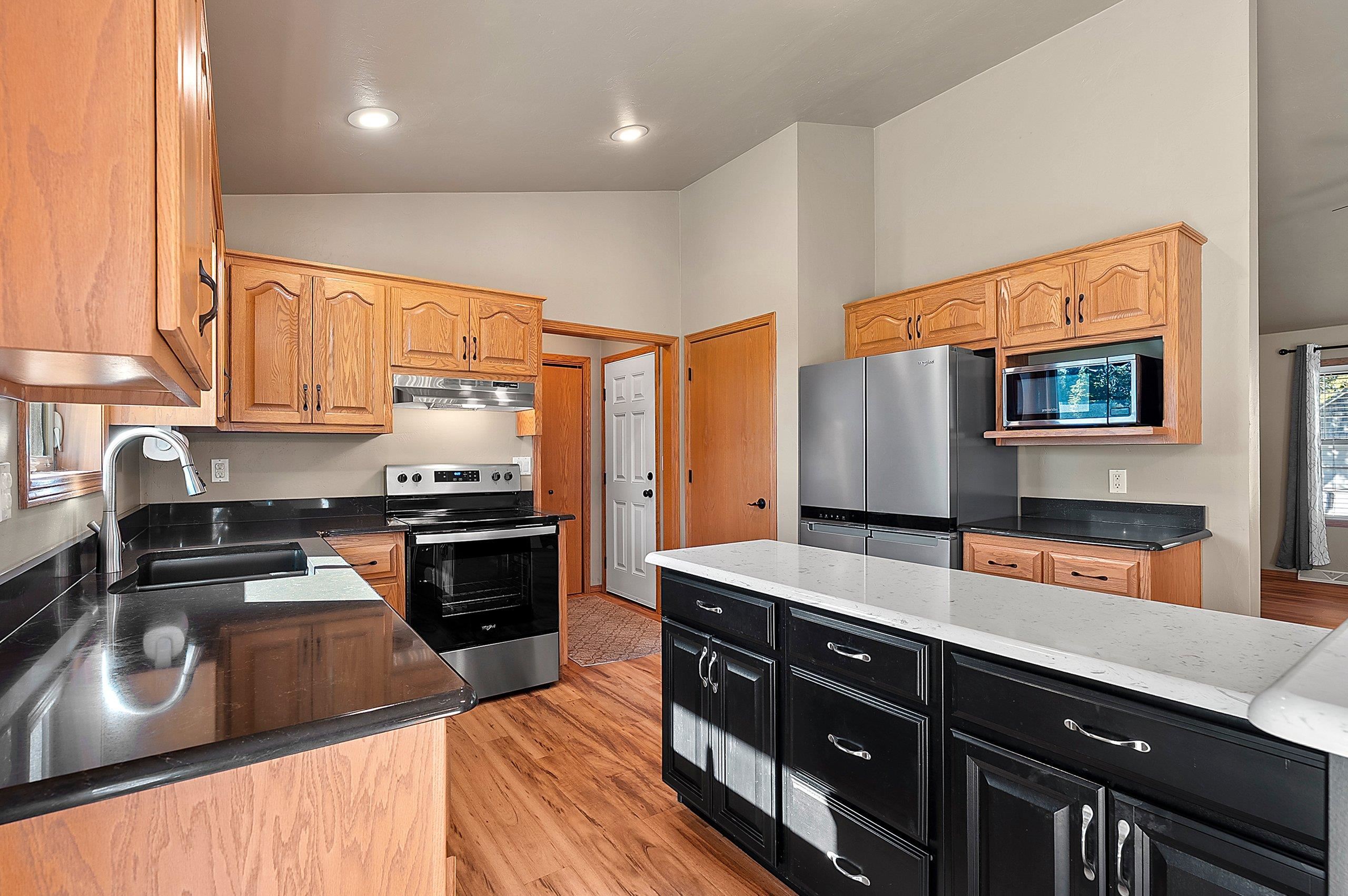 2832 Bay Settlement Road Green Bay, WI 54311 - Photo 13 of 40 Gallery Image 13