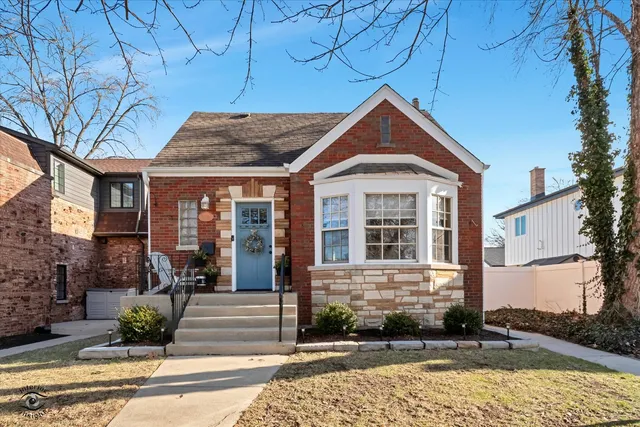 $499,000 | 9751 South Hamlin Avenue, Evergreen Park, IL 60805