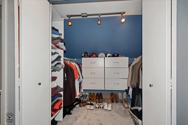 $499,000 | 9751 South Hamlin Avenue, Evergreen Park, IL 60805