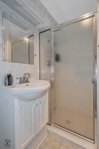 $499,000 | 9751 South Hamlin Avenue, Evergreen Park, IL 60805