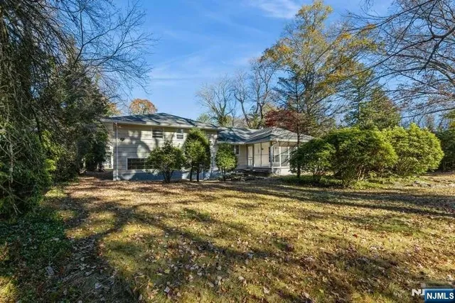 $2,199,000 | 104 High Street, Closter, NJ 07624