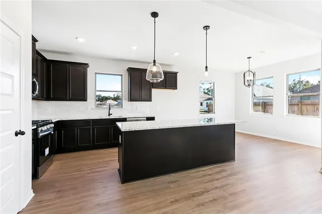 $343,100 | 937 Laurel Oak Lane, Westwego, LA 70094