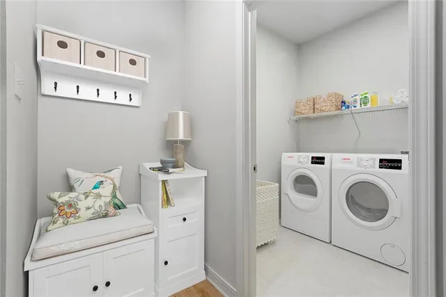 $343,100 | 937 Laurel Oak Lane, Westwego, LA 70094