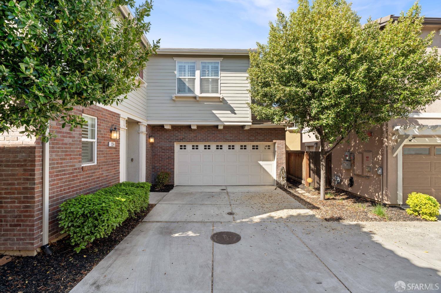 324 MacArthur Way Brentwood, CA 94513 - Photo 2 of 45 a view of a house with a street