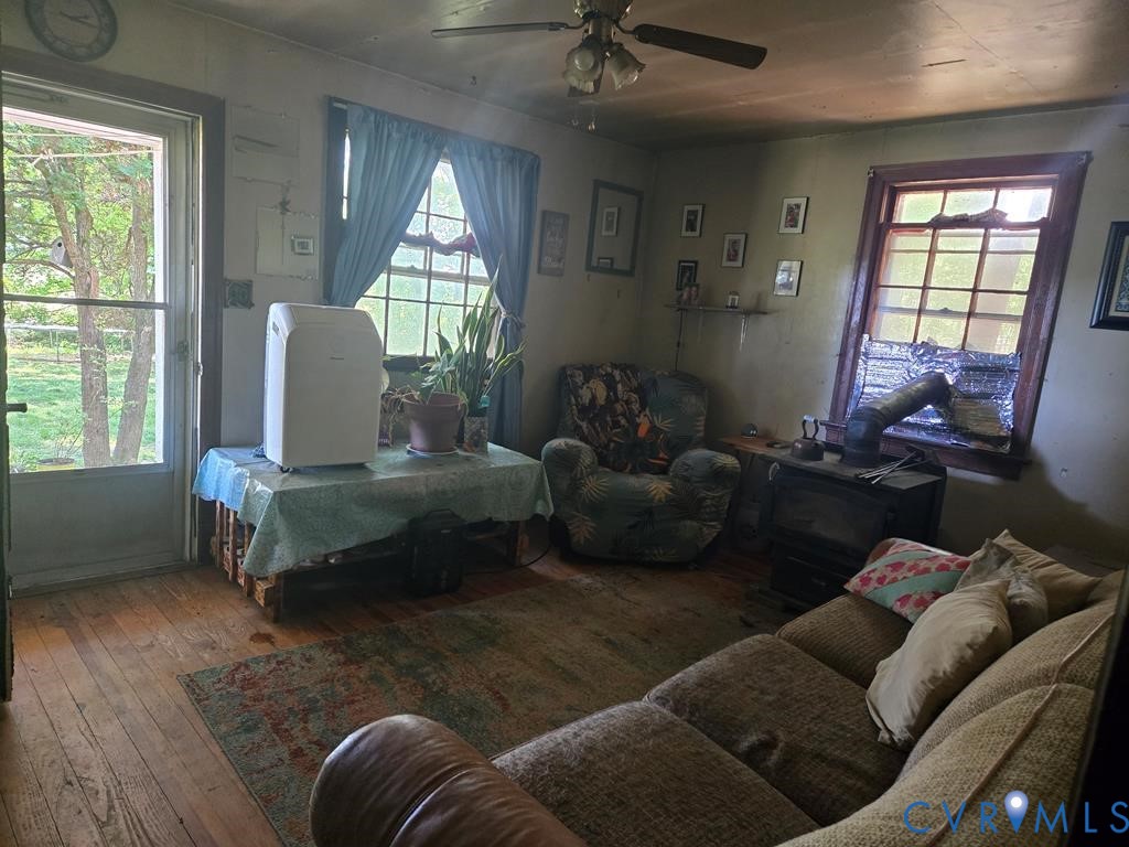 586 Hardtimes Road Farmville, VA 23901 - Photo 2 of 6 Gallery Image 2