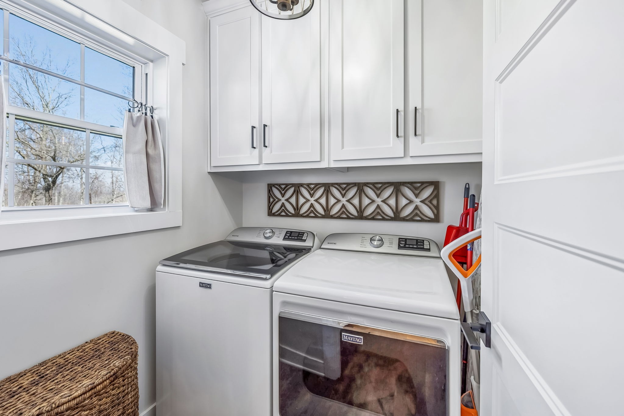 1869 Taurus Farm Road Lafayette, TN 37083 - Photo 20 of 60 a utility room with dryer and washer