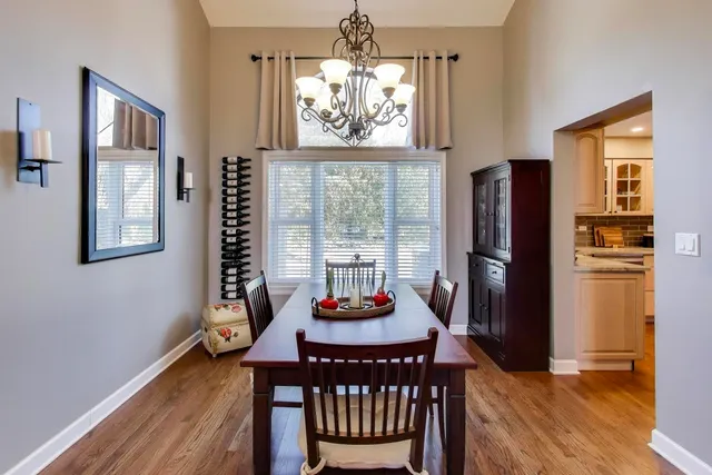 $439,000 | 141 Chatsworth Circle, Schaumburg, IL 60194