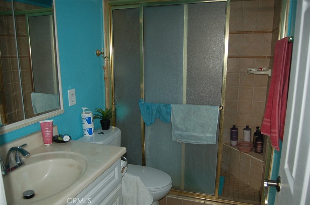 395 South Tamarisk Avenue Rialto, CA 92376 - Photo 16 of 22