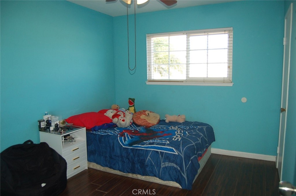 395 South Tamarisk Avenue Rialto, CA 92376 - Photo 17 of 22