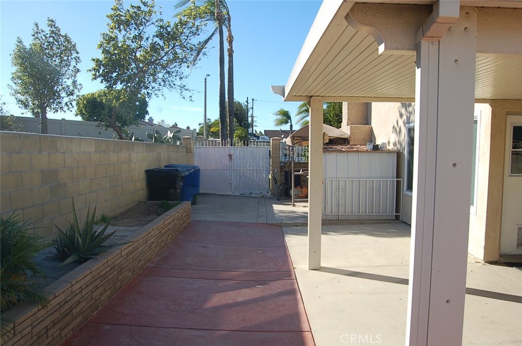 395 South Tamarisk Avenue Rialto, CA 92376 - Photo 22 of 22