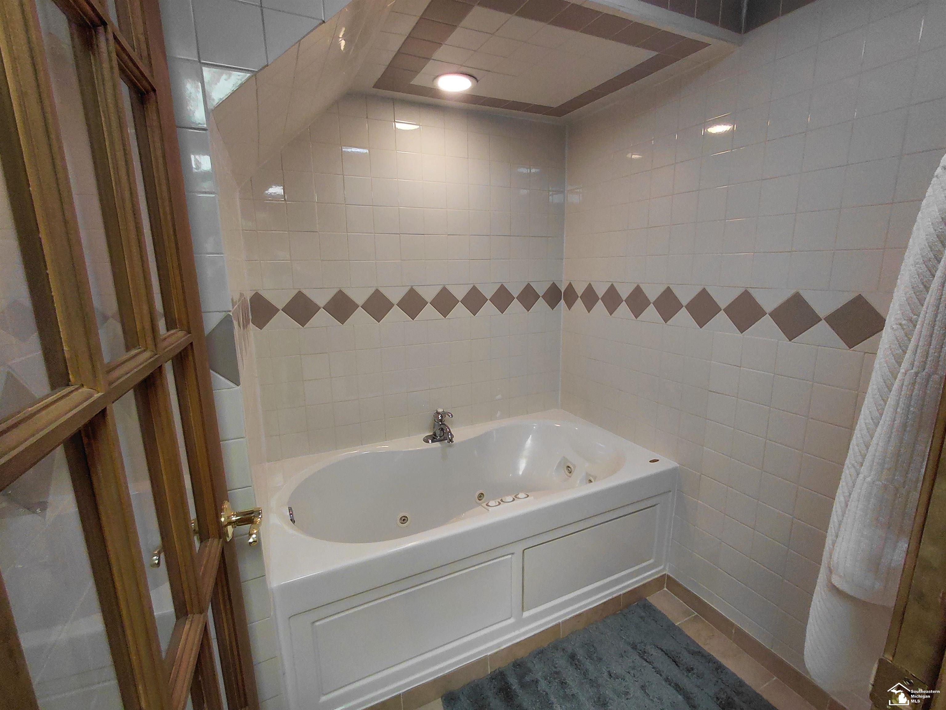 18680 Rudgate Street Southgate, MI 48195 - Photo 5 of 35 50192704-08895a28-f9d0-4991-b709-881031ef9a35.JPG