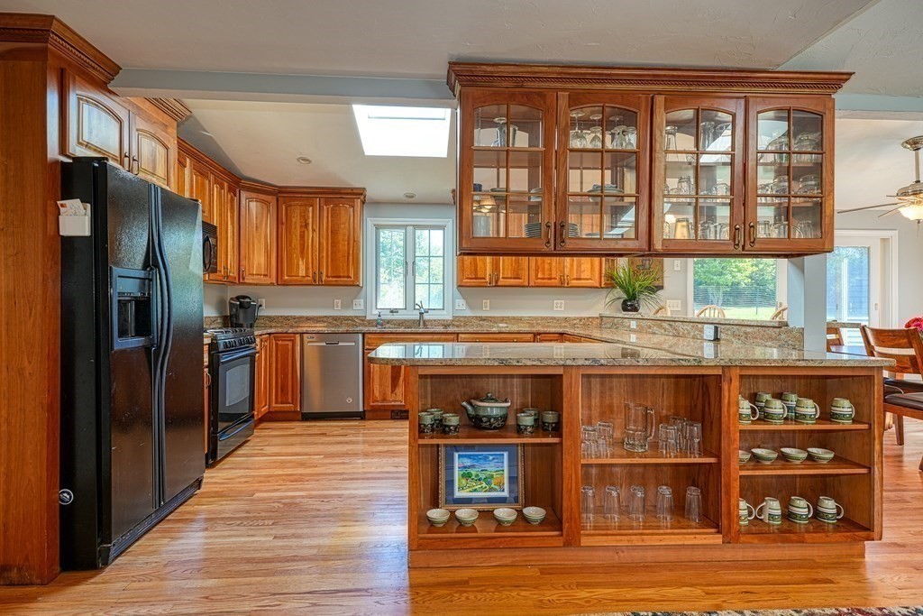 170 Long Hill Road Bolton, MA 01740 - Photo 12 of 42